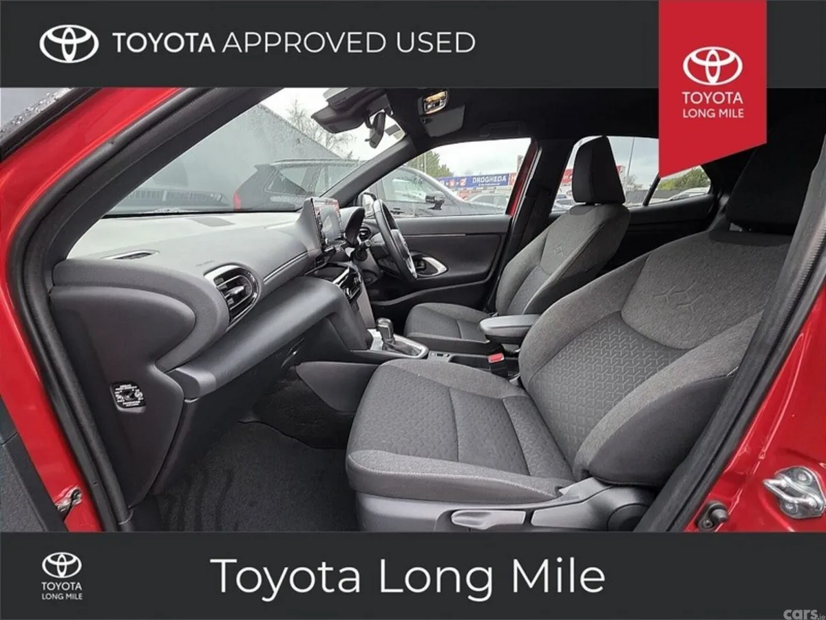 Toyota Yaris Cross Hatchback, Petrol Hybrid, 2024, Red