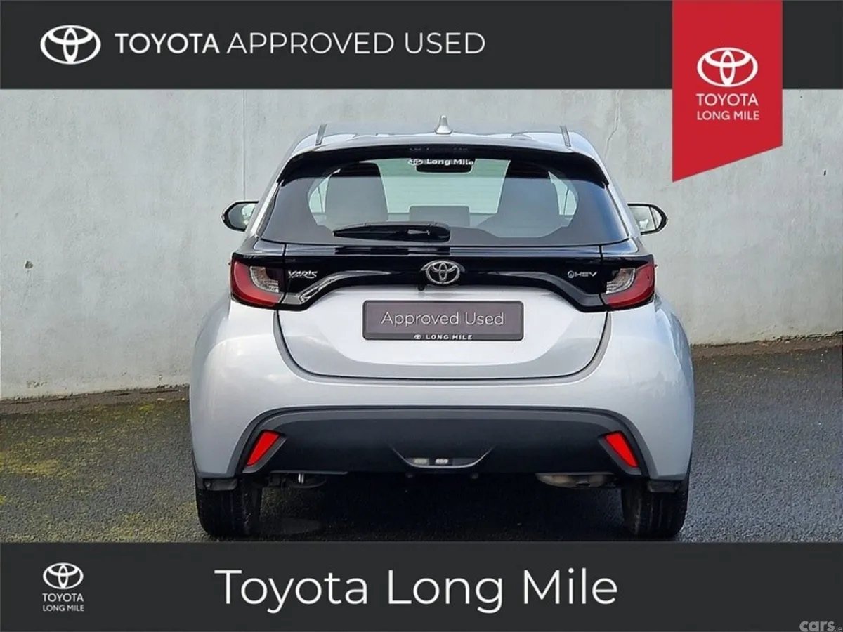 Toyota Yaris Hatchback, Petrol Hybrid, 2023, Silver