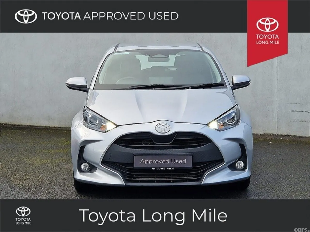 Toyota Yaris Hatchback, Petrol Hybrid, 2023, Silver