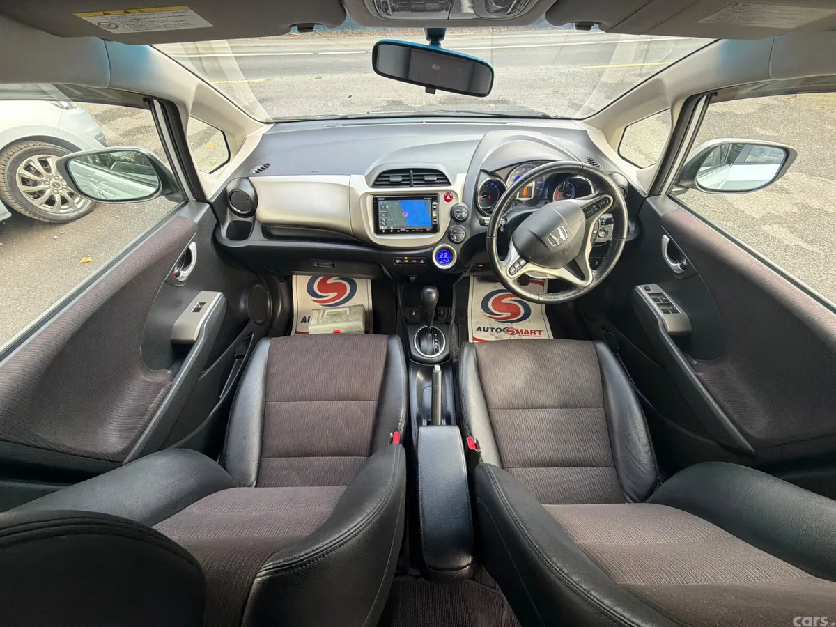 Honda Fit Hatchback, Petrol Hybrid, 2013, Silver