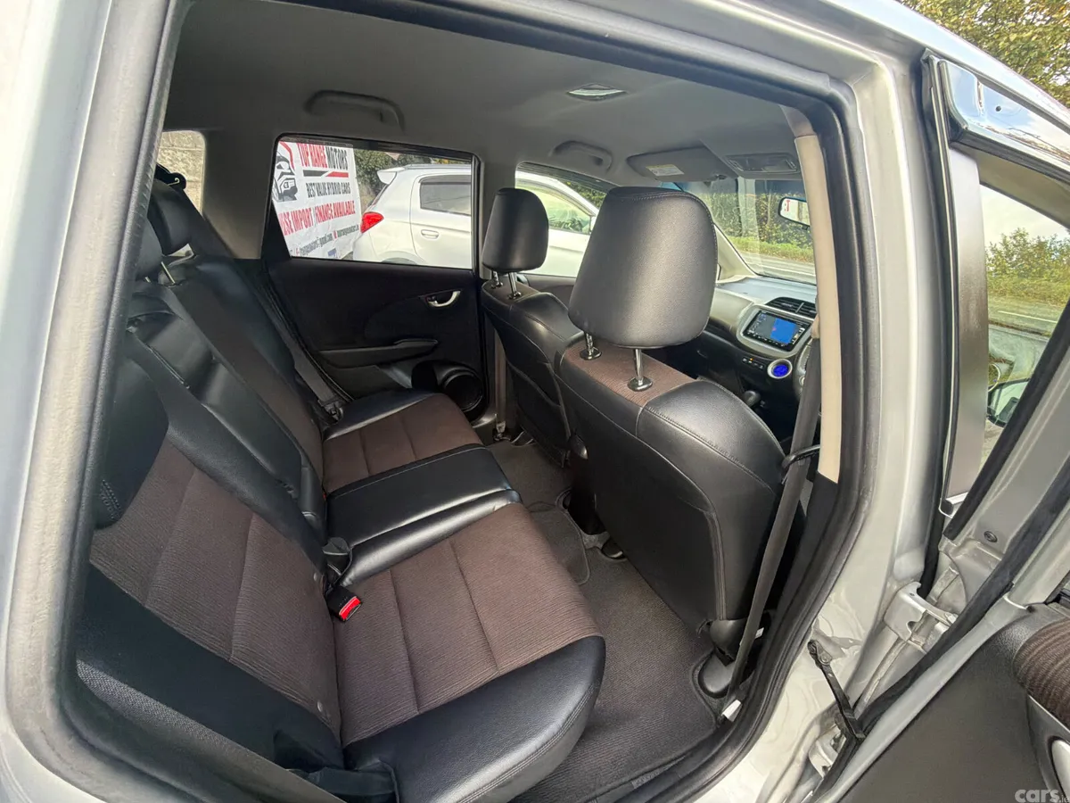 Honda Fit Hatchback, Petrol Hybrid, 2013, Silver