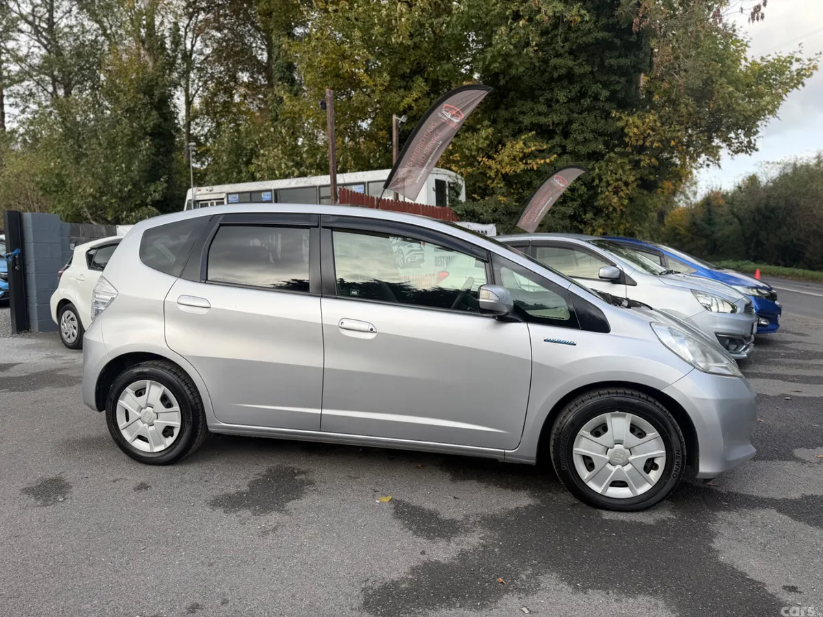 Honda Fit Hatchback, Petrol Hybrid, 2013, Silver