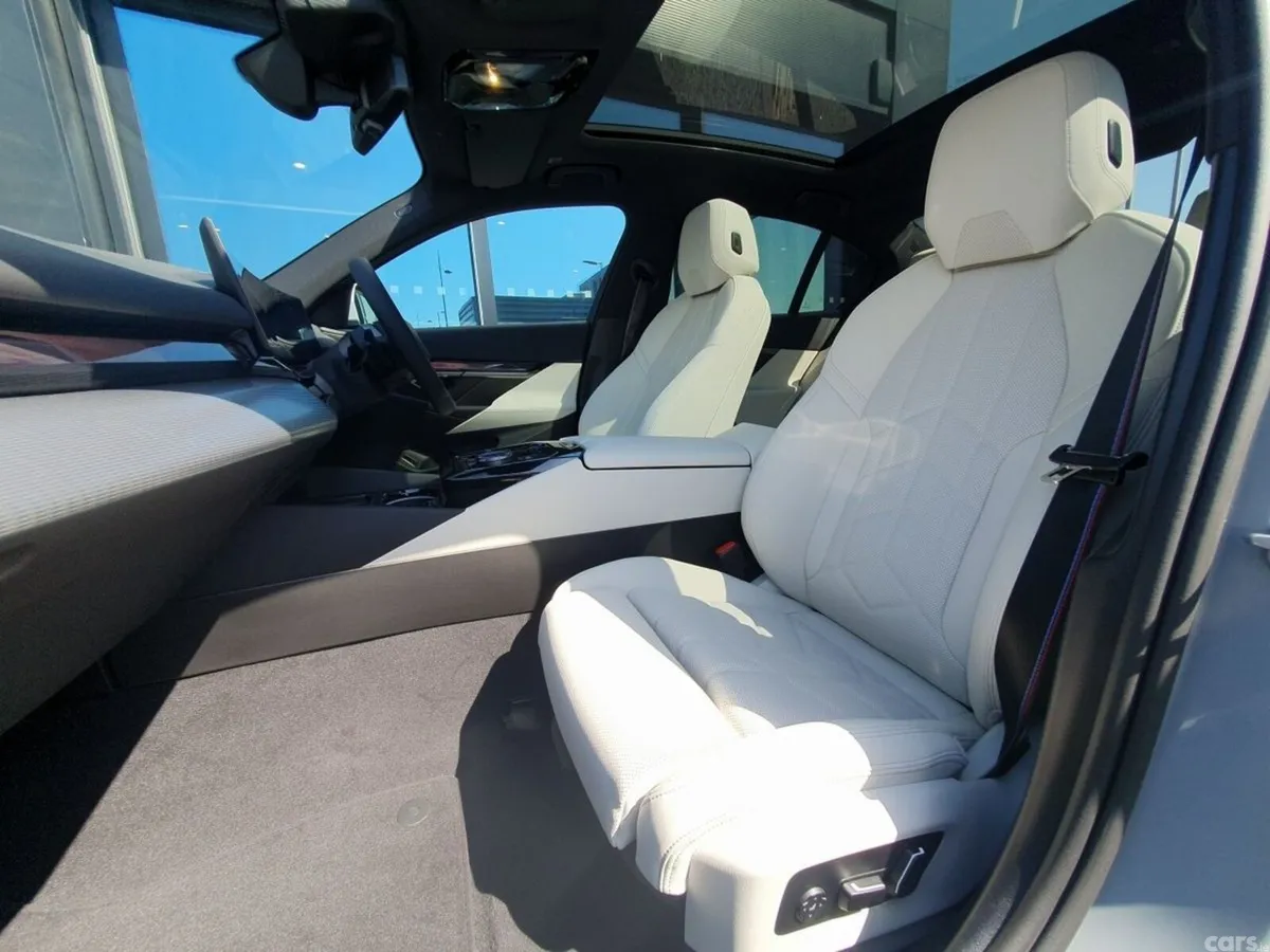 BMW 5-Series Saloon, Petrol Plug-in Hybrid, 2026, Grey