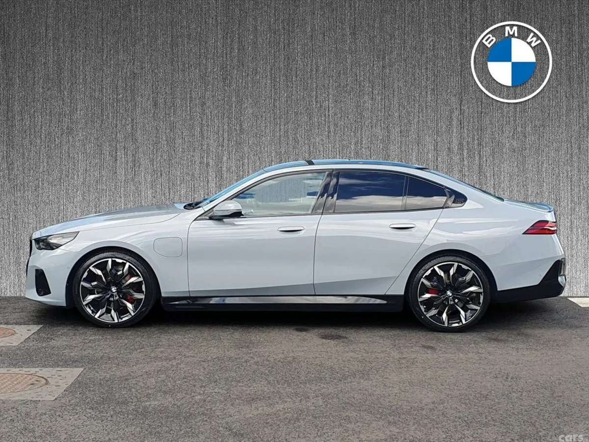 BMW 5-Series Saloon, Petrol Plug-in Hybrid, 2026, Grey