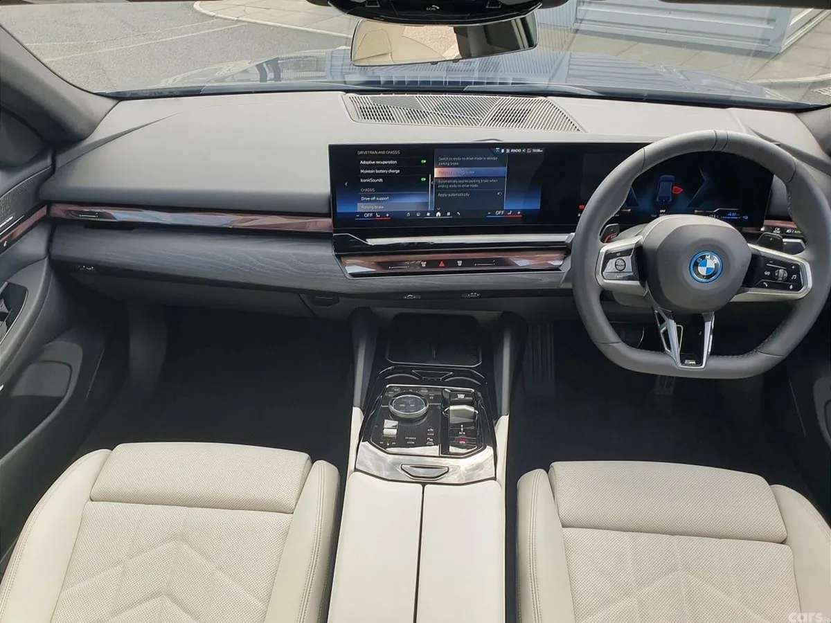 BMW 5-Series Saloon, Petrol Plug-in Hybrid, 2026, Blue