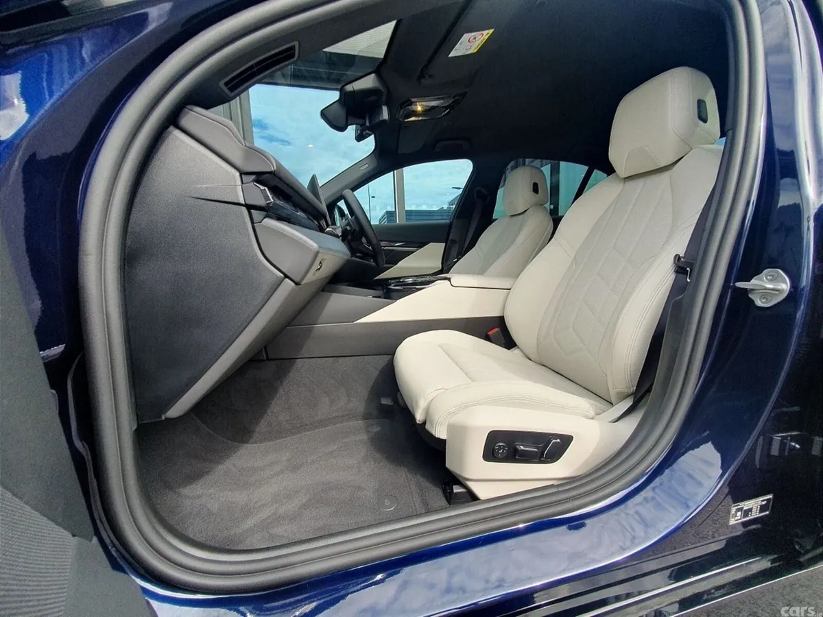 BMW 5-Series Saloon, Petrol Plug-in Hybrid, 2026, Blue