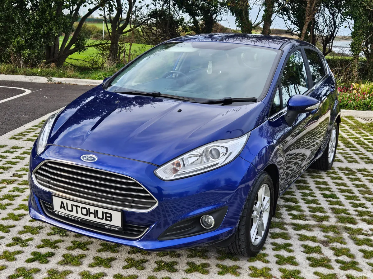 Ford Fiesta Hatchback, Petrol, 2016, Blue