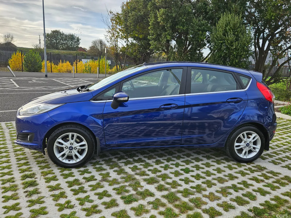 Ford Fiesta Hatchback, Petrol, 2016, Blue