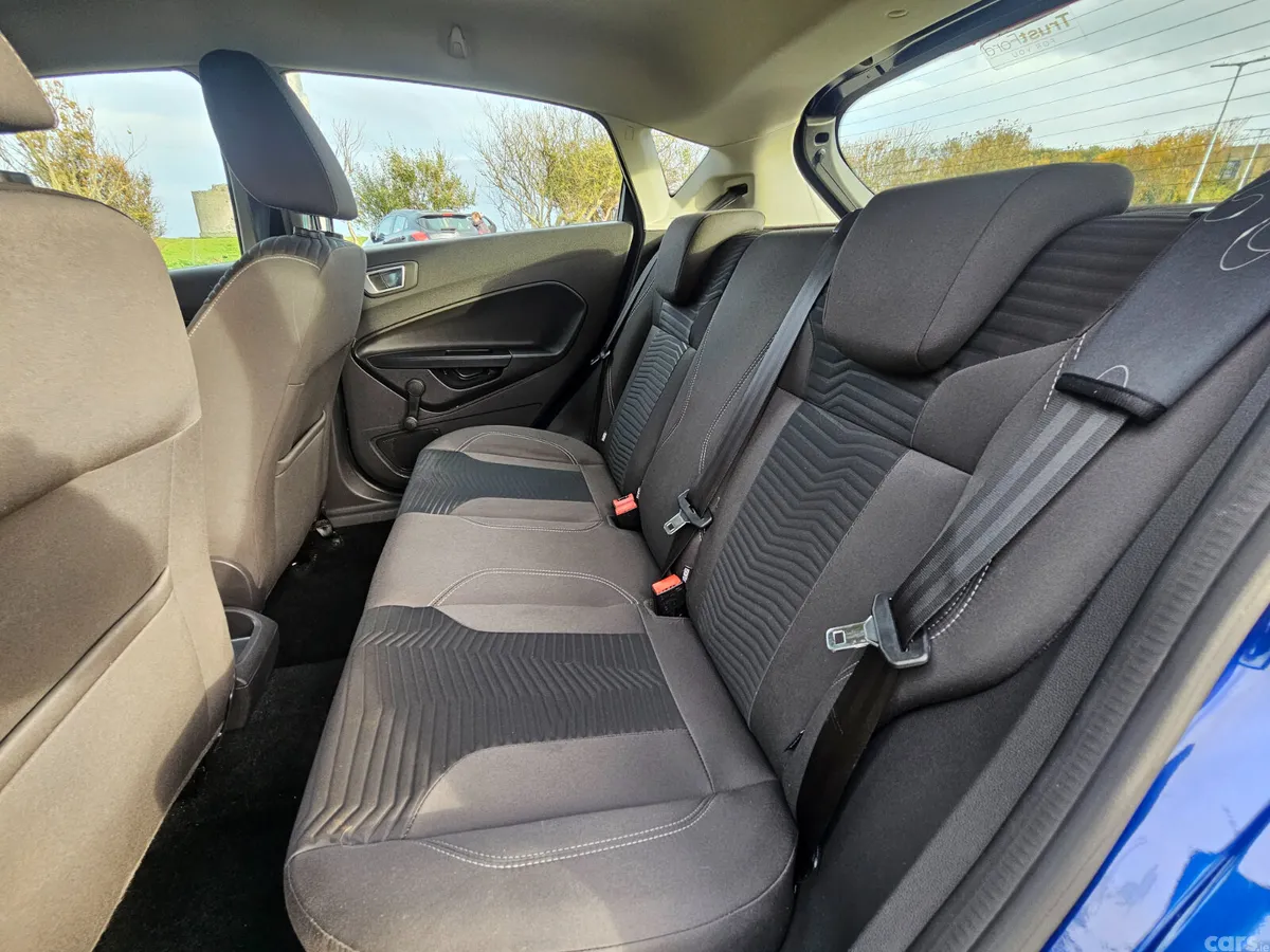 Ford Fiesta Hatchback, Petrol, 2016, Blue