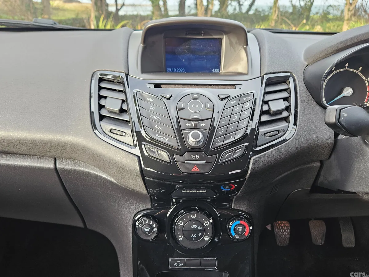 Ford Fiesta Hatchback, Petrol, 2016, Blue