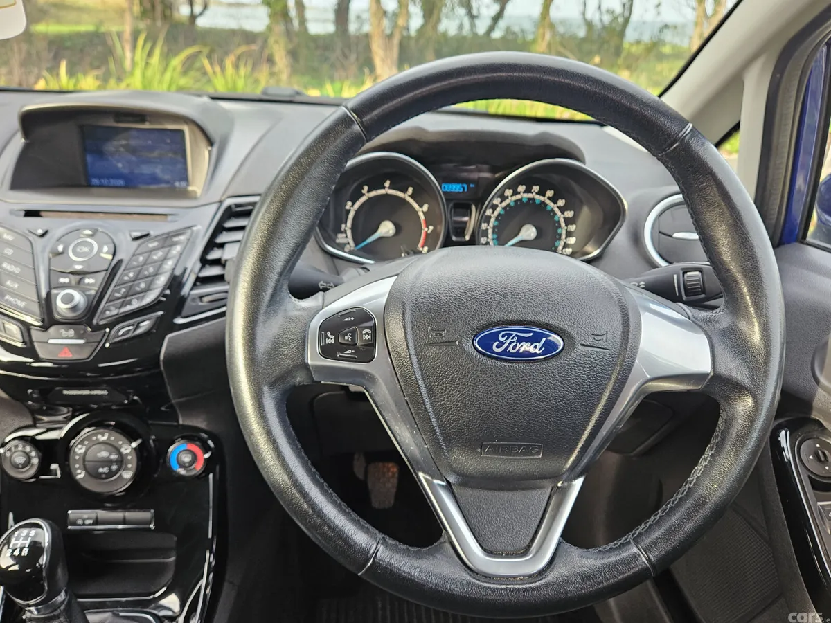 Ford Fiesta Hatchback, Petrol, 2016, Blue