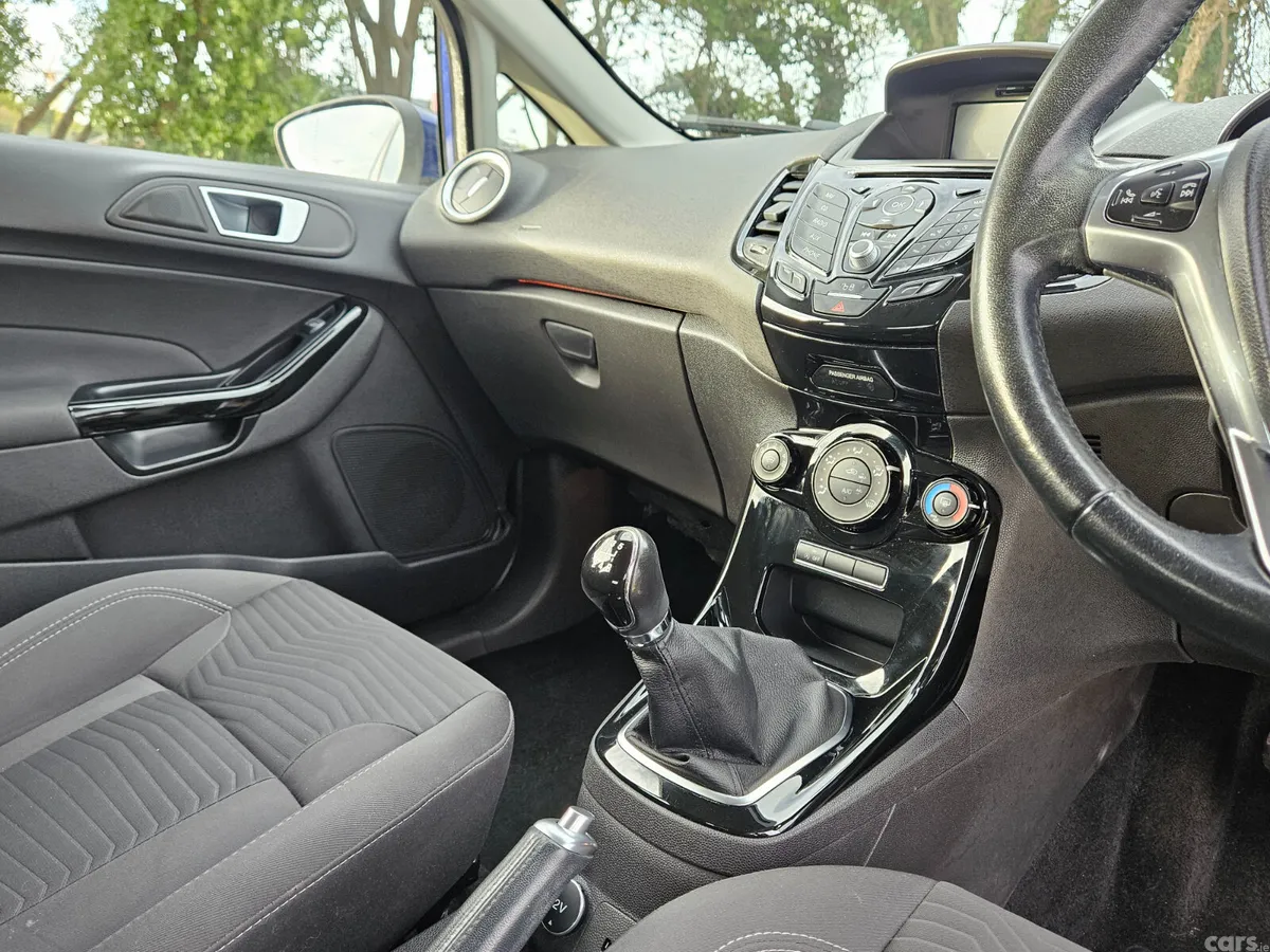 Ford Fiesta Hatchback, Petrol, 2016, Blue
