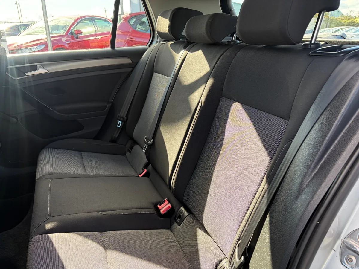 Volkswagen Golf Estate, Petrol, 2013, Silver