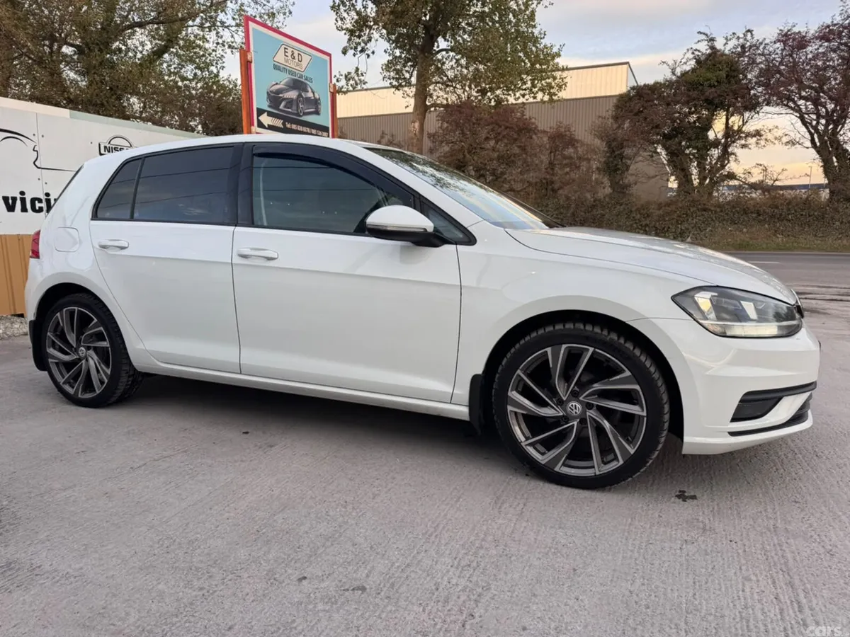 Volkswagen Golf Estate, Diesel, 2018, White