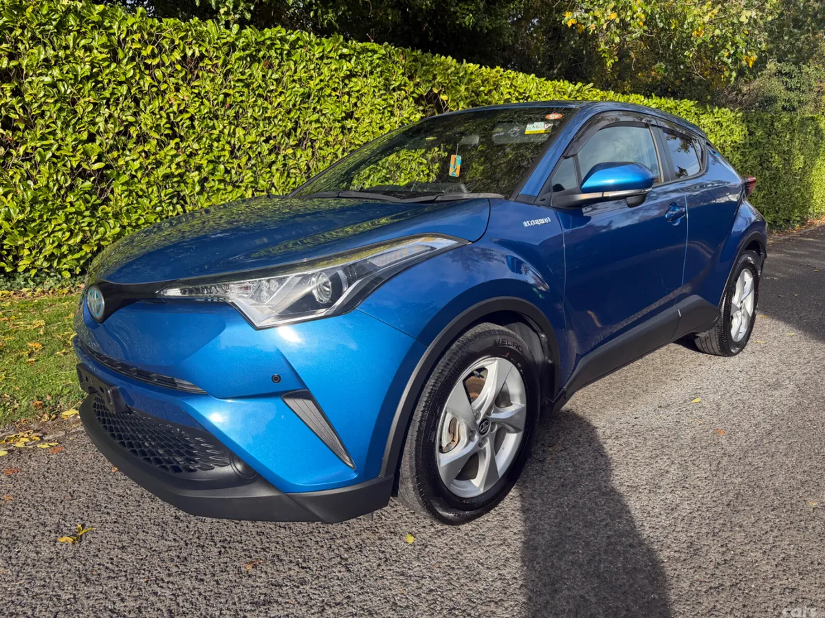 Toyota C-HR SUV, Petrol Hybrid, 2017, Blue