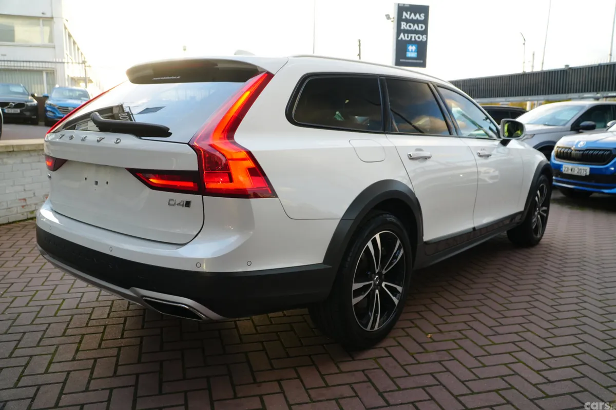 Volvo V90 Estate, Diesel, 2019, White