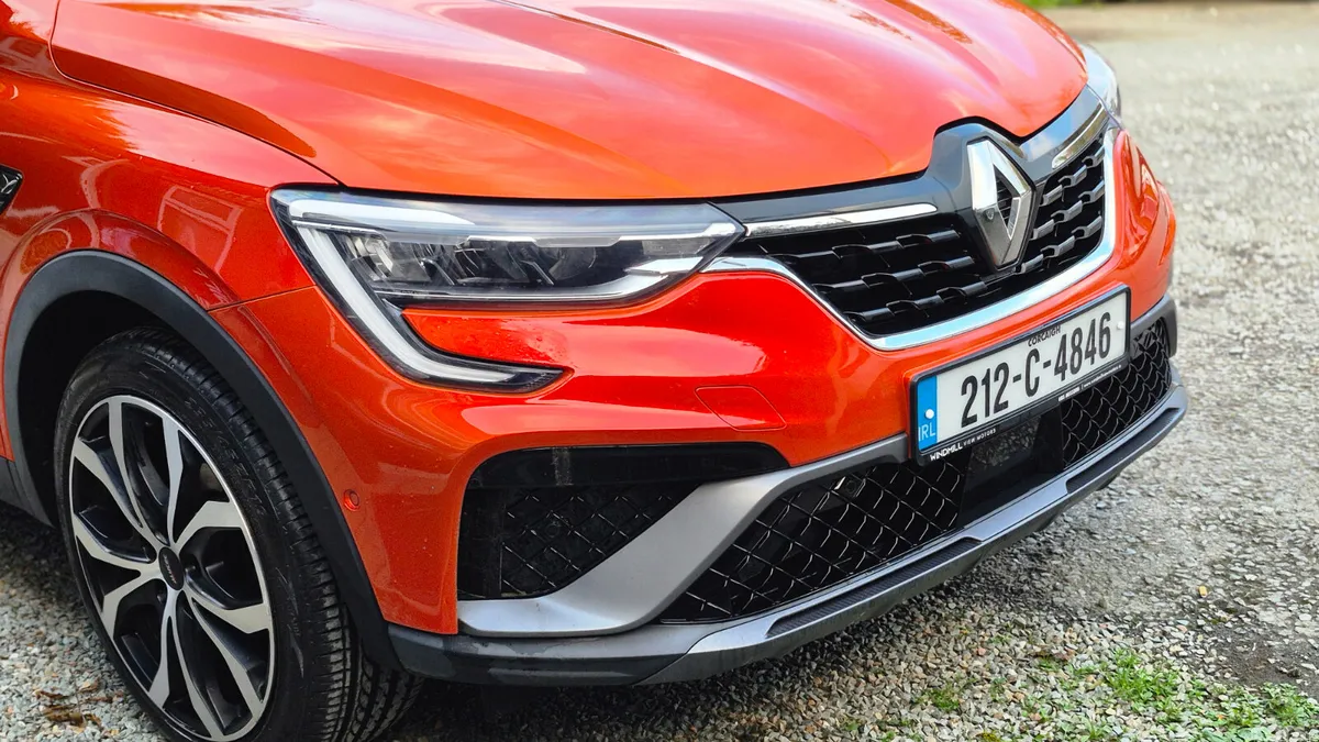 Renault Arkana Hatchback, Petrol, 2021, Orange