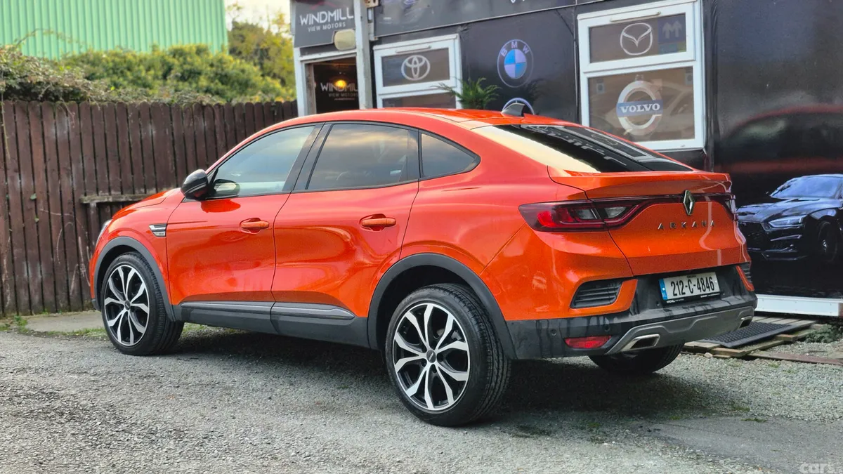 Renault Arkana Hatchback, Petrol, 2021, Orange