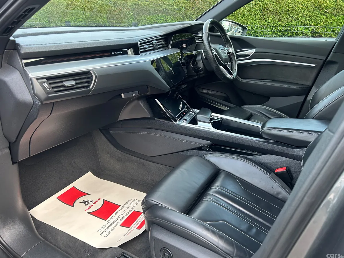 Audi e-tron SUV, Electric, 2021, Grey