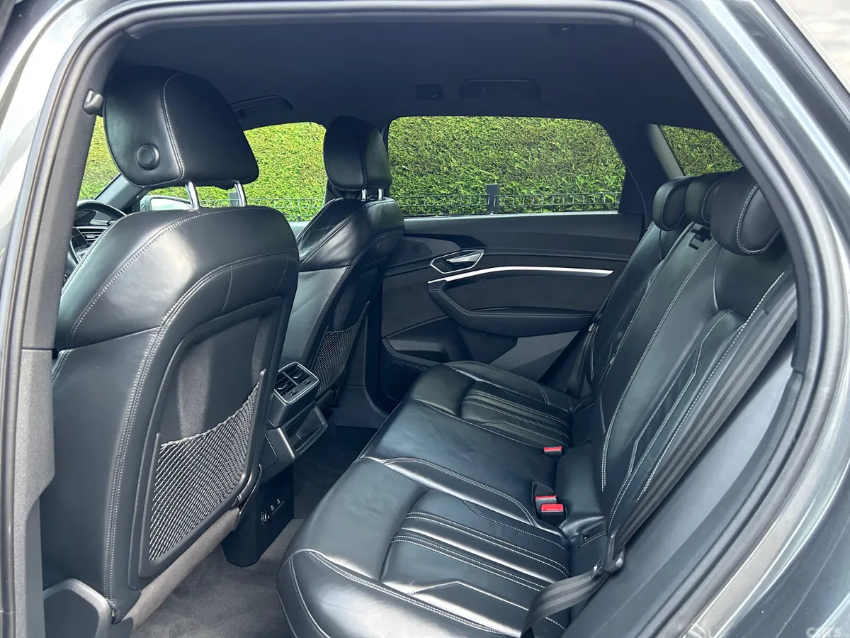 Audi e-tron SUV, Electric, 2021, Grey