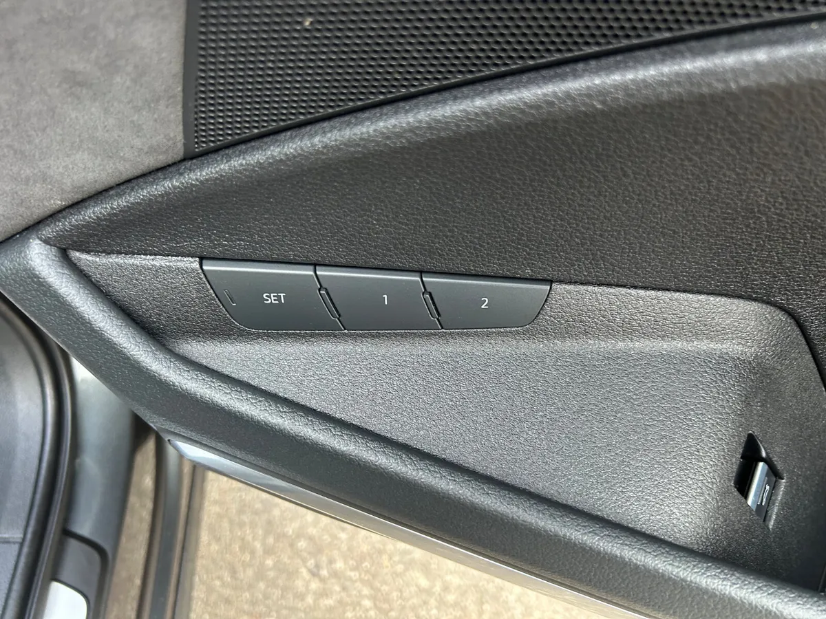 Audi e-tron SUV, Electric, 2021, Grey
