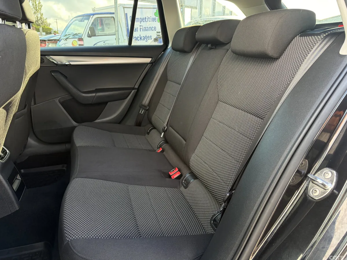 Skoda Octavia Estate, Diesel, 2017, Black