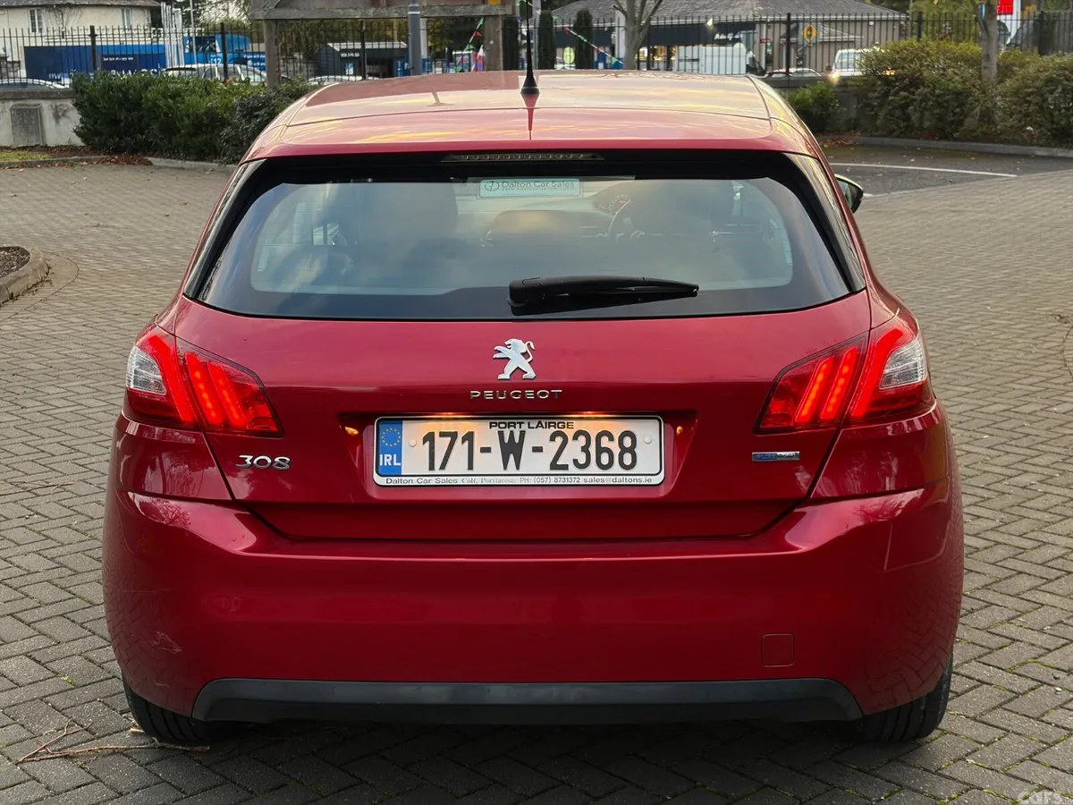 Peugeot 308 Hatchback, Petrol, 2017, Red