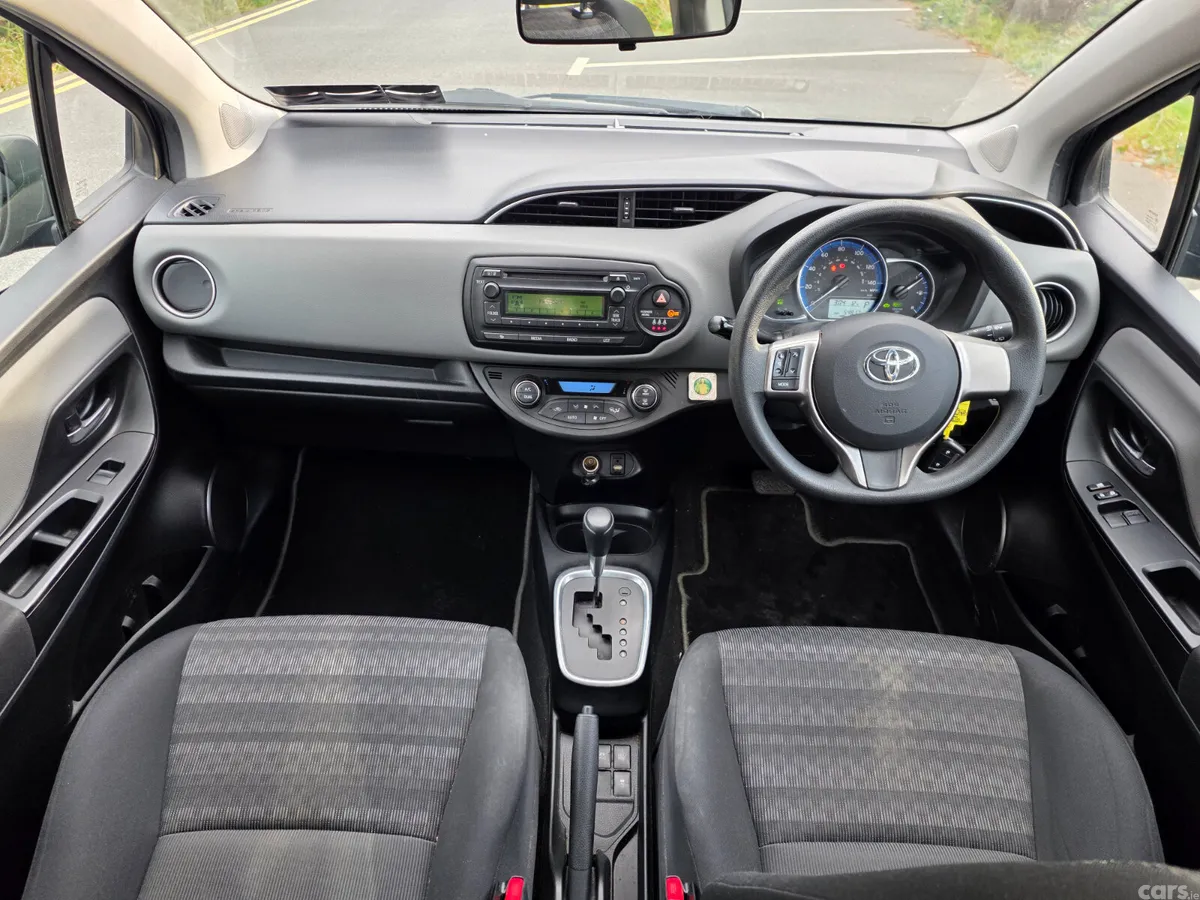 Toyota Yaris Hatchback, Petrol Hybrid, 2017, Black