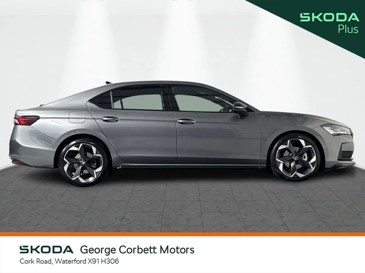 Skoda Superb Saloon, Diesel, 2026, Grey