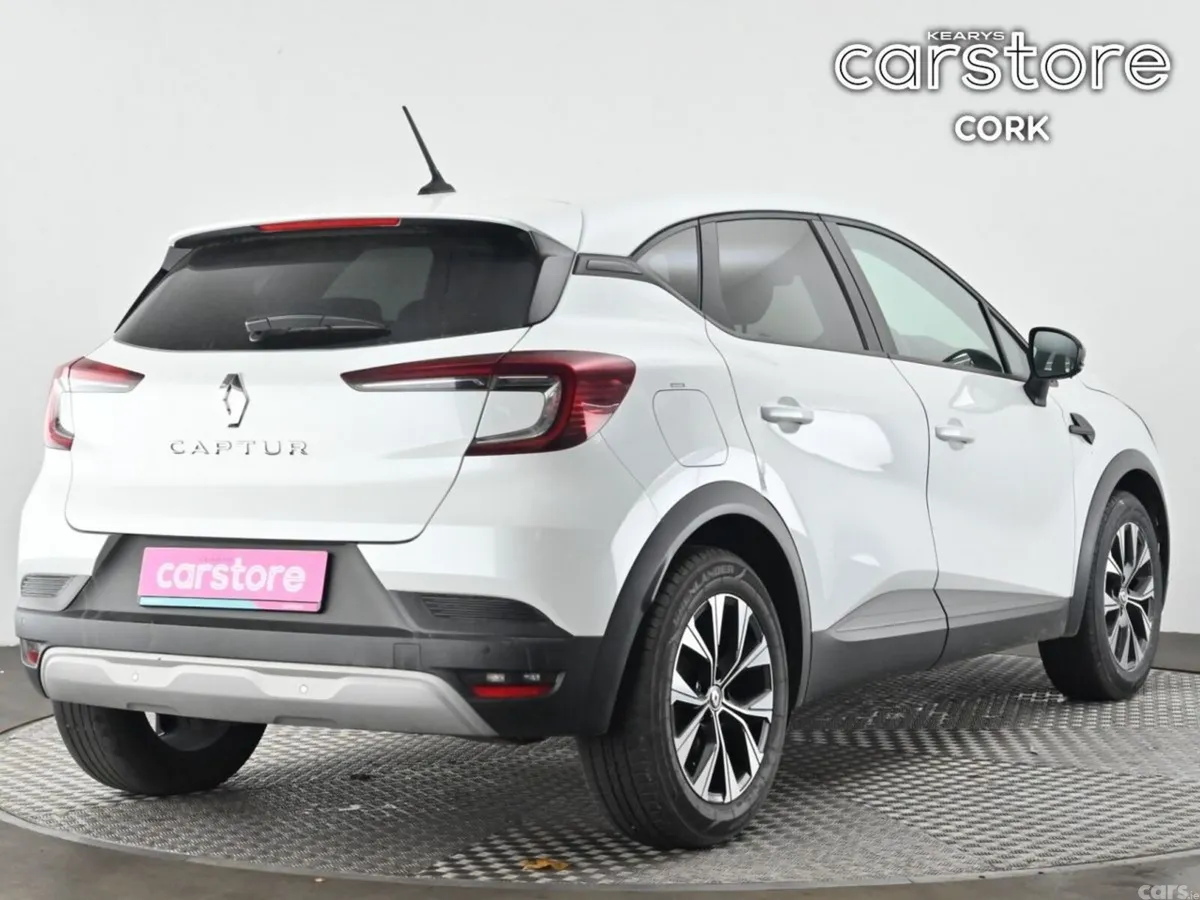 Renault Captur Hatchback, Petrol, 2024, White