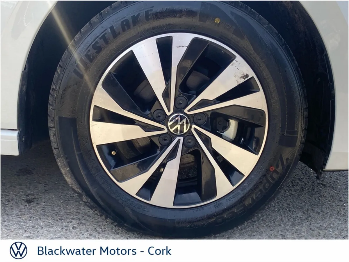 Volkswagen Polo Hatchback, Petrol, 2017, 