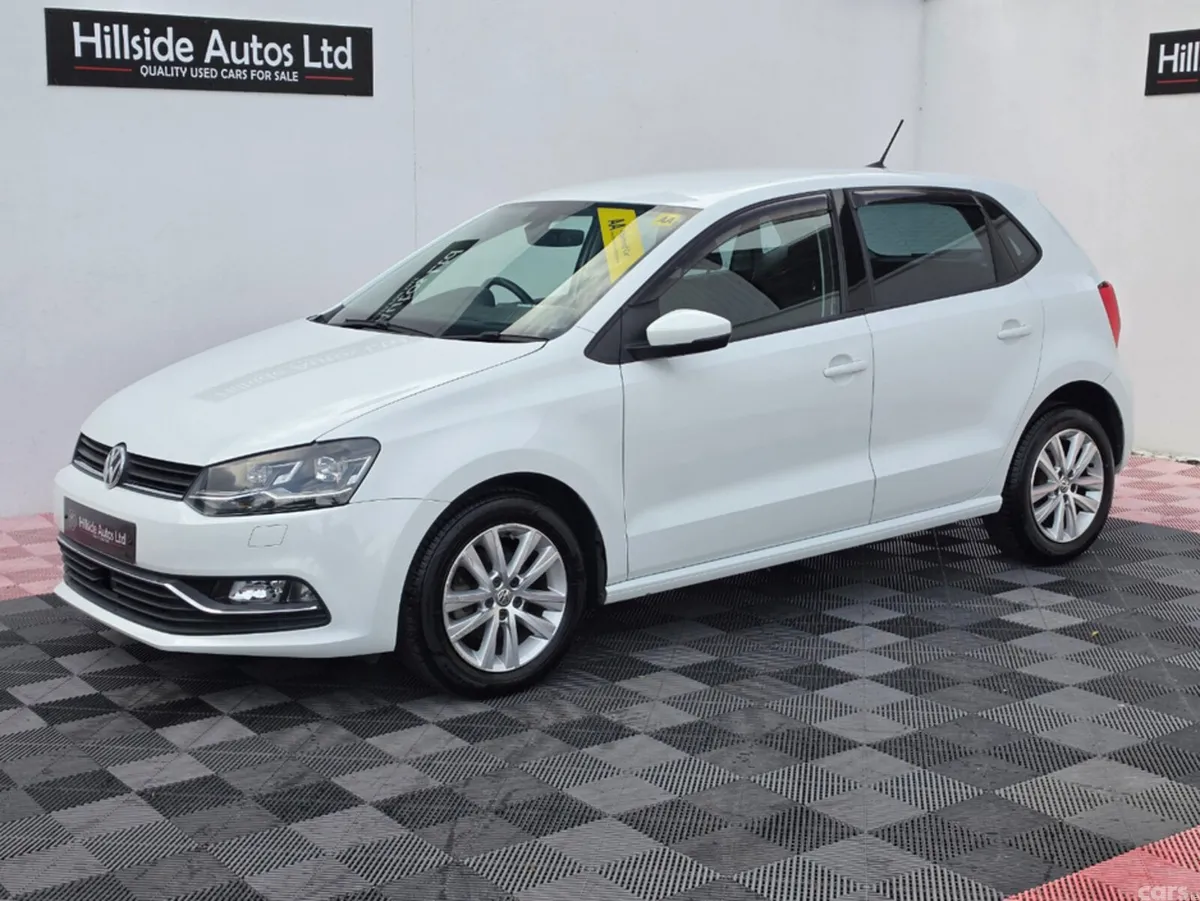 Volkswagen Polo Hatchback, Petrol, 2017, White