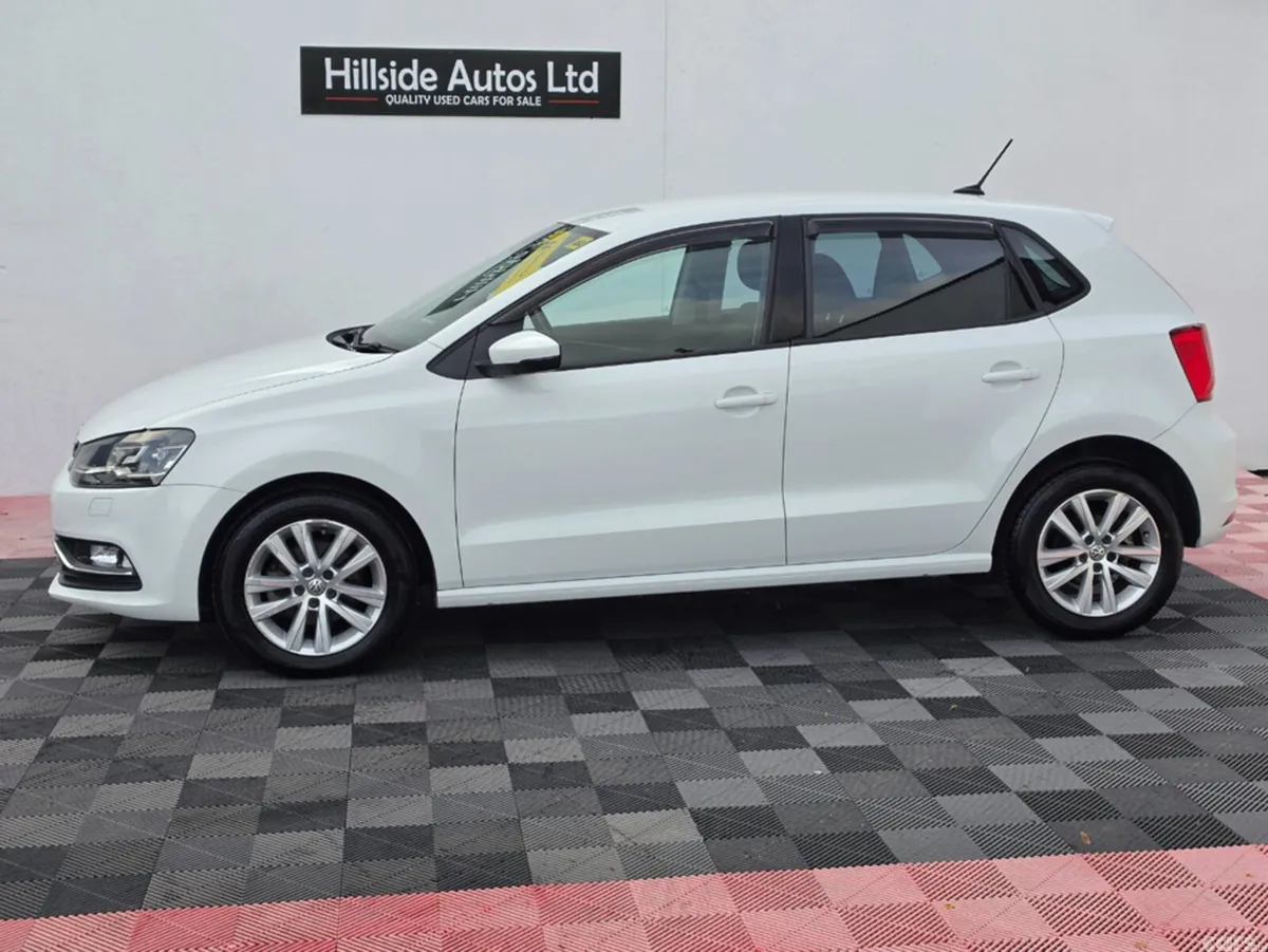 Volkswagen Polo Hatchback, Petrol, 2017, White