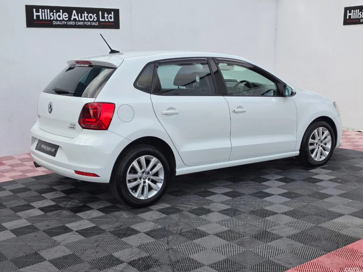 Volkswagen Polo Hatchback, Petrol, 2017, White