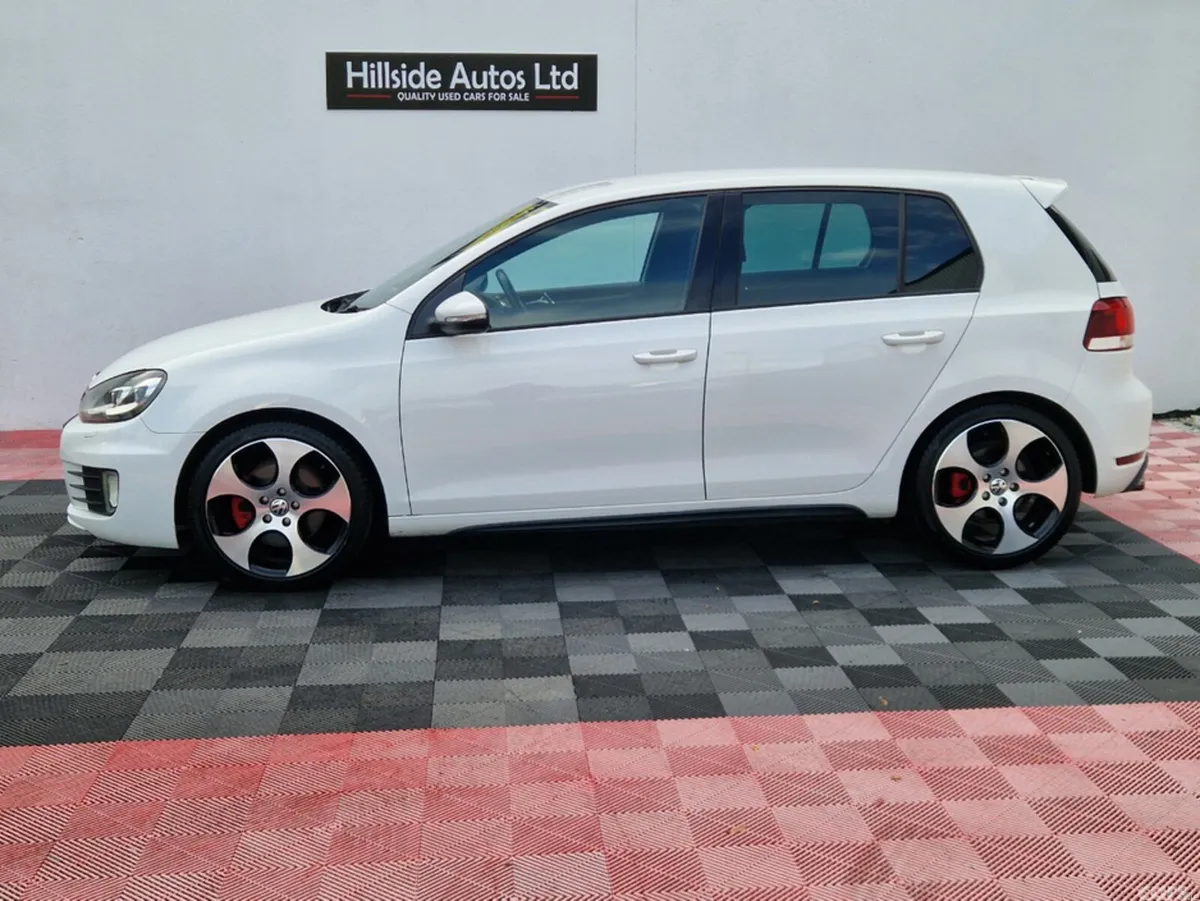 Volkswagen Golf Hatchback, Petrol, 2012, White