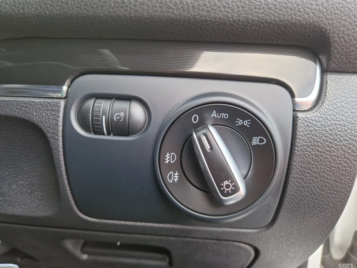 Volkswagen Golf Hatchback, Petrol, 2012, White
