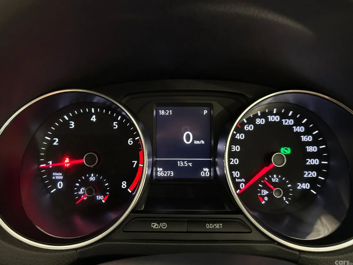 Volkswagen Polo Hatchback, Petrol, 2015, White