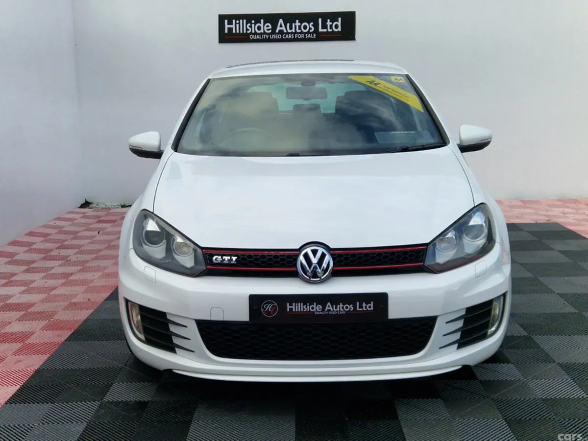 Volkswagen Golf Hatchback, Petrol, 2012, White