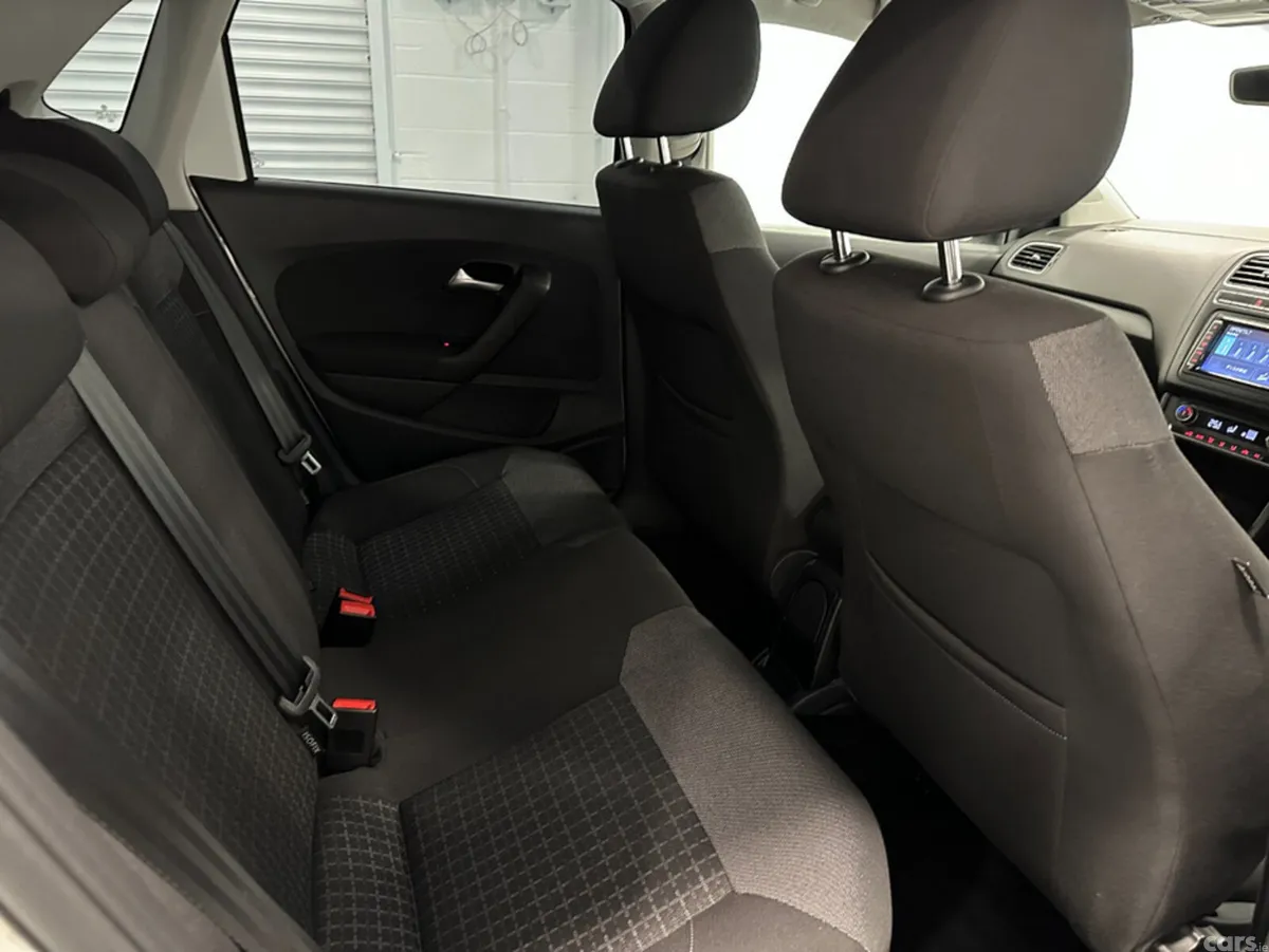 Volkswagen Polo Hatchback, Petrol, 2015, White