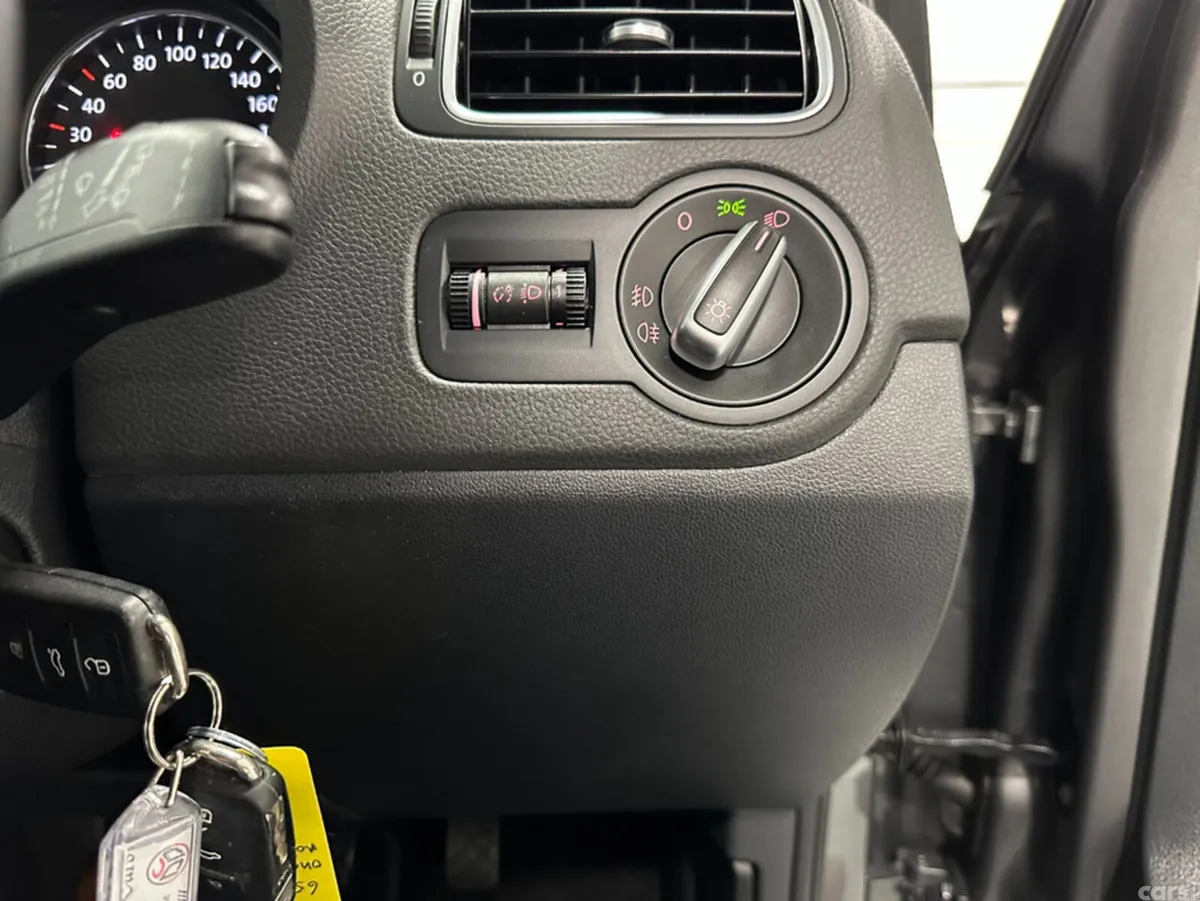 Volkswagen Polo Hatchback, Petrol, 2014, Grey