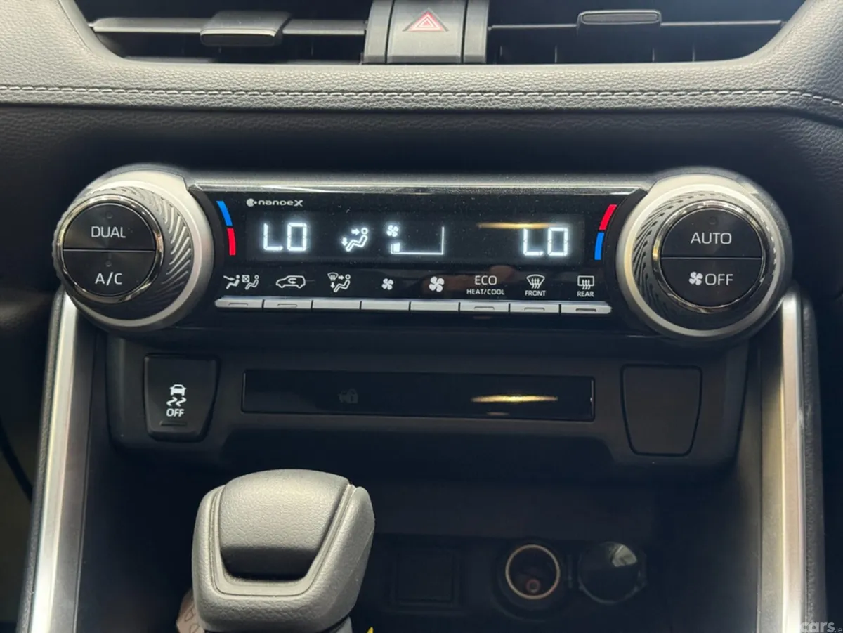 Toyota RAV4 SUV, Petrol Hybrid, 2023, White