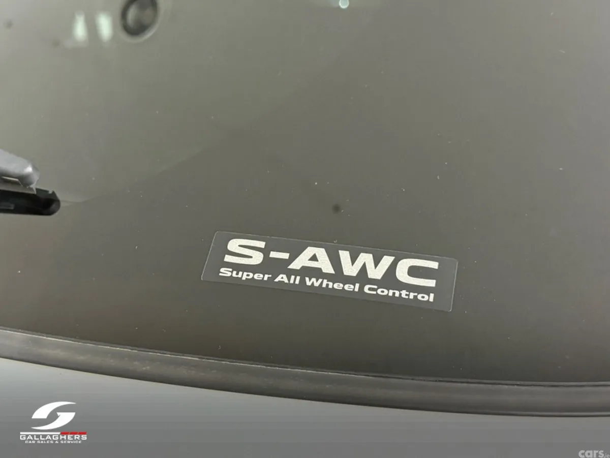 Mitsubishi Outlander SUV, Petrol Plug-in Hybrid, 2023, White