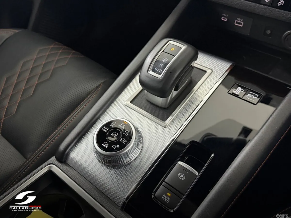 Mitsubishi Outlander SUV, Petrol Plug-in Hybrid, 2023, White