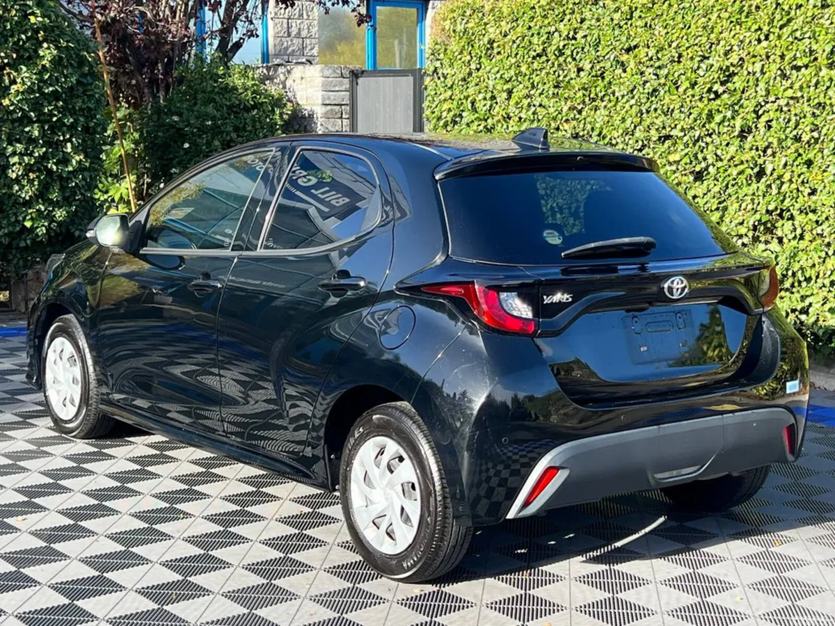 Toyota Yaris Hatchback, Petrol, 2020, Black