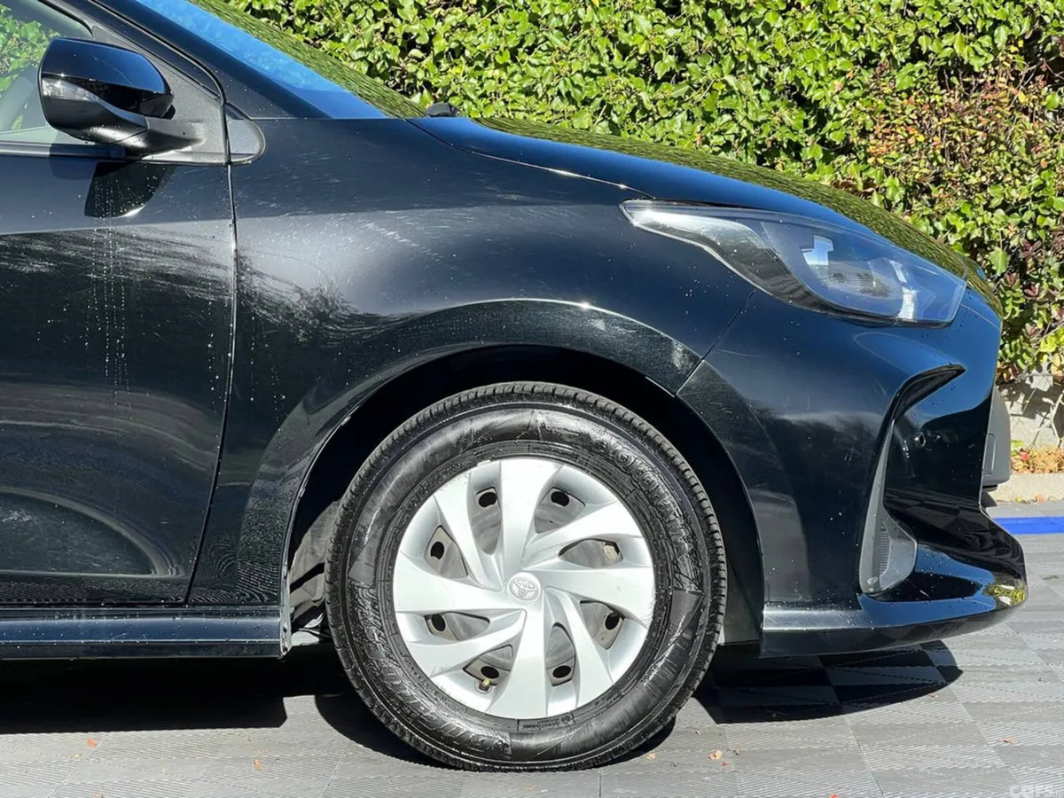 Toyota Yaris Hatchback, Petrol, 2020, Black