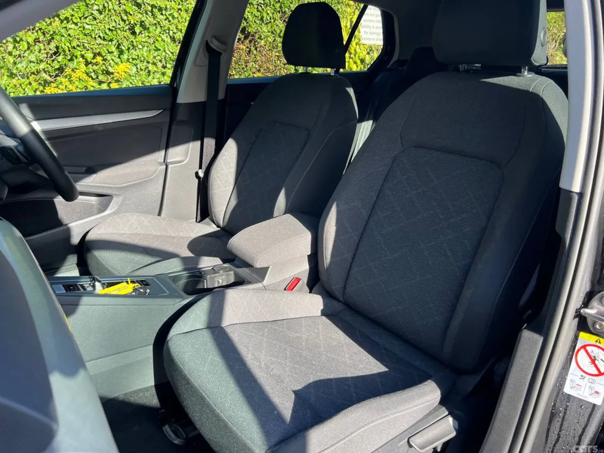 Volkswagen Golf Hatchback, Petrol, 2022, Black