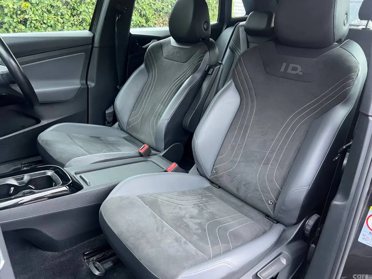 Volkswagen ID.4 Estate, Electric, 2022, Grey