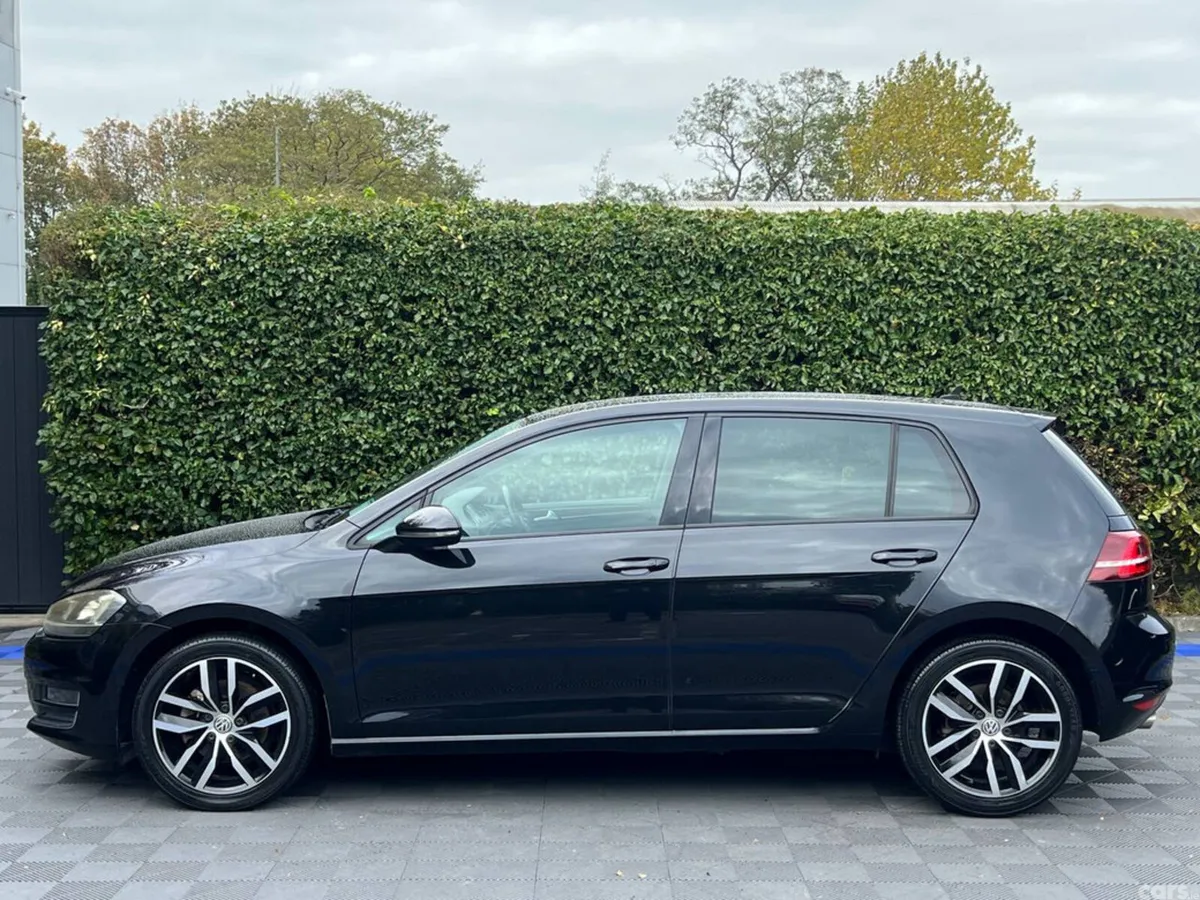 Volkswagen Golf Hatchback, Petrol, 2017, Black