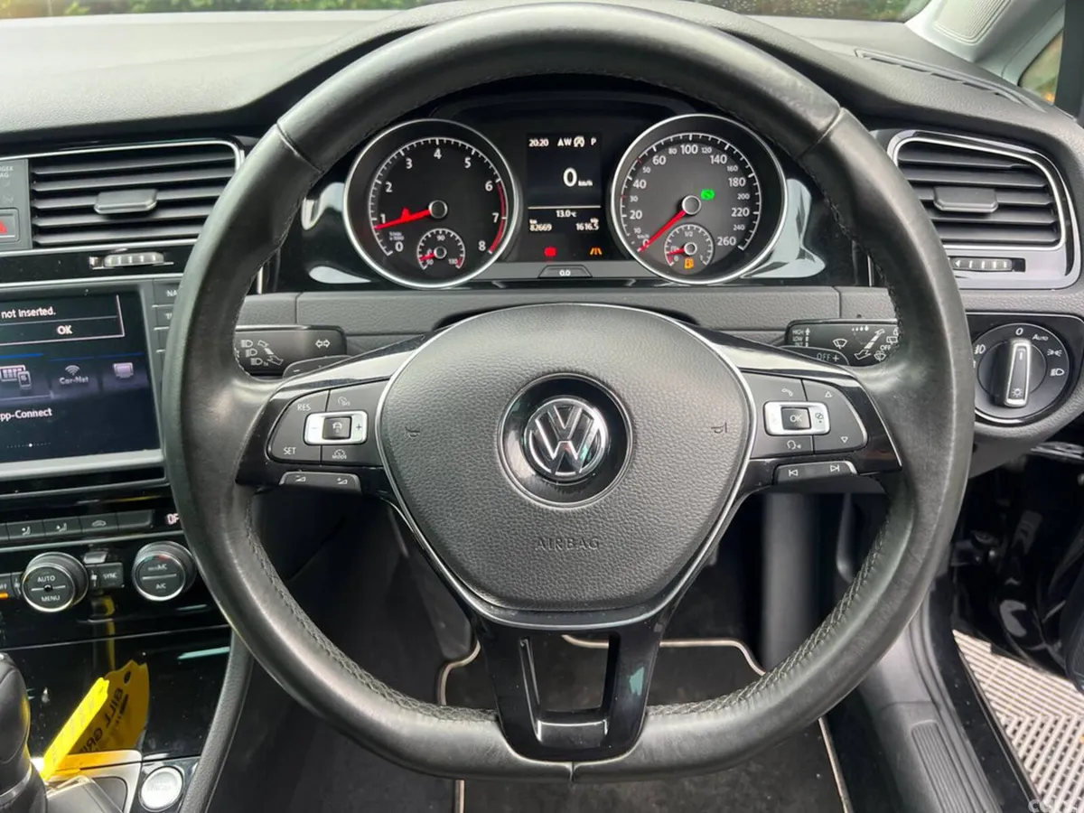 Volkswagen Golf Hatchback, Petrol, 2017, Black