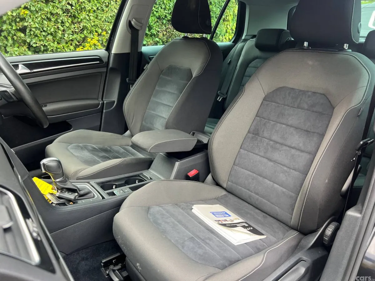 Volkswagen Golf Hatchback, Petrol, 2017, Black